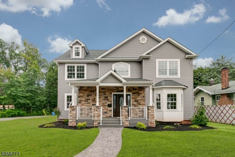 472 Fairview Ave - Photo 1