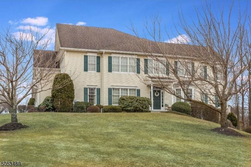 35 Mackenzie Lane N - Photo 1
