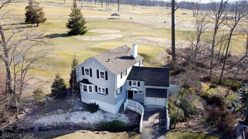 1 Hathaway Ln - Photo 1