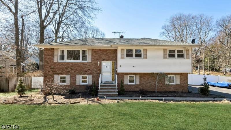 167 Kiwanis Dr - Photo 1