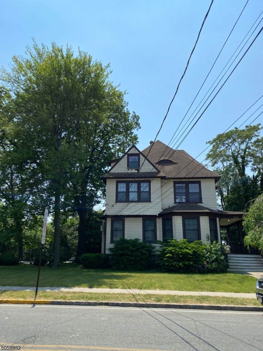 288 Montgomery St - Photo 1