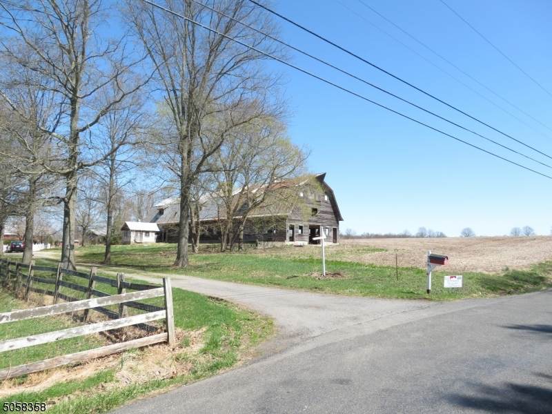 554 Oak Grove Rd - Photo 1