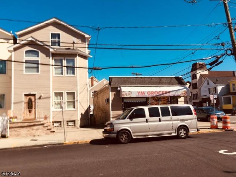 405 E 21st St - Photo 1