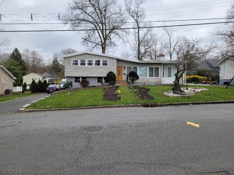 25 Butler Pkwy - Photo 1
