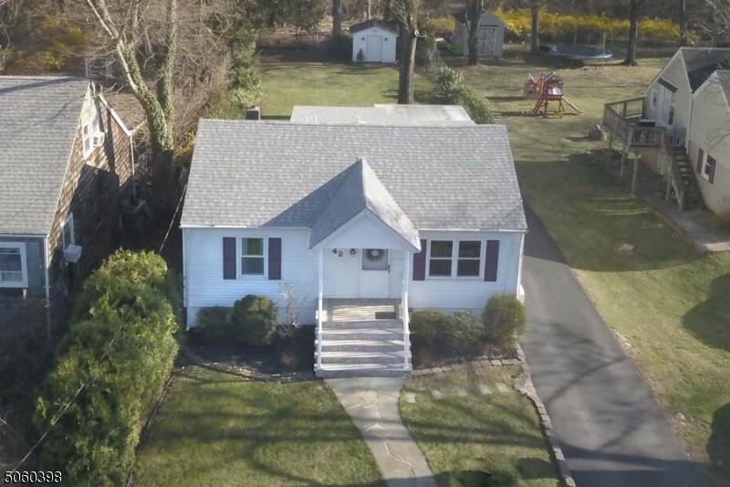 42 William St - Photo 1