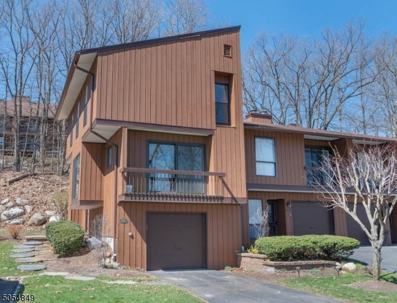 214 East View - Photo 1