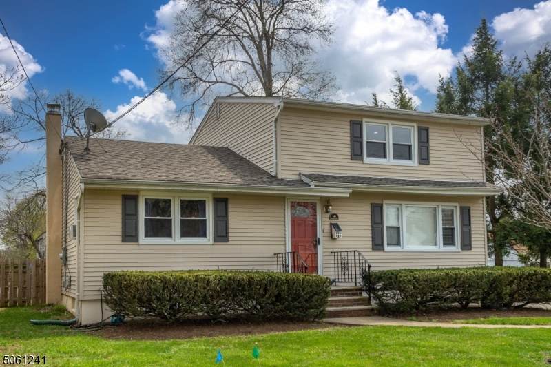 516 Colfax Ave - Photo 1