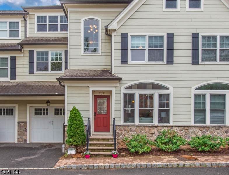 227 Sherman Ave - Photo 1