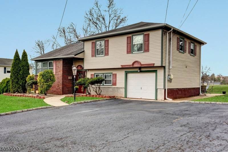 793 Lynwood St - Photo 1