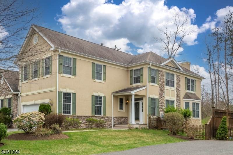 17 Wyckoff Way - Photo 1