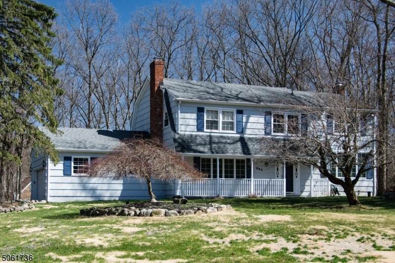 883 Woodfield Rd - Photo 1