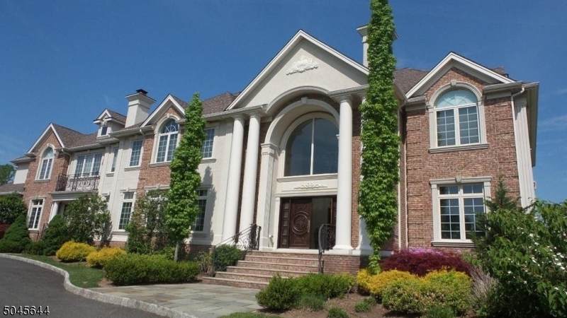 9 Lafayette Dr - Photo 1