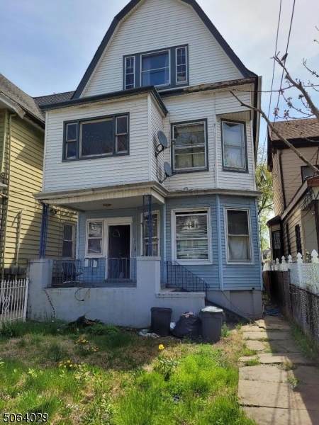 583 Summer Ave - Photo 1