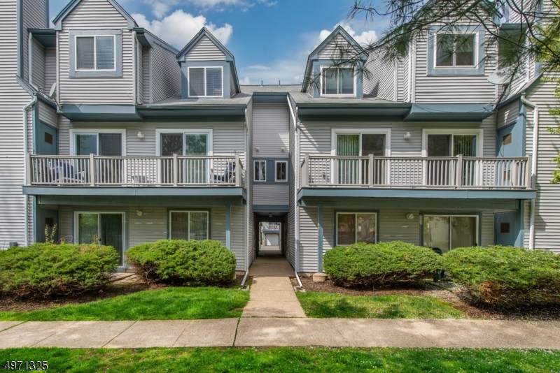13 Garden Ct - Photo 1