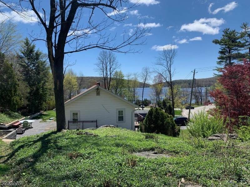 708 Warwick Tpke - Photo 1