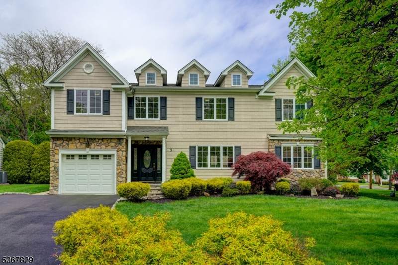 5 Crestwood Dr - Photo 1