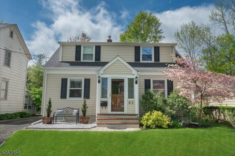 63 N Passaic Ave - Photo 1