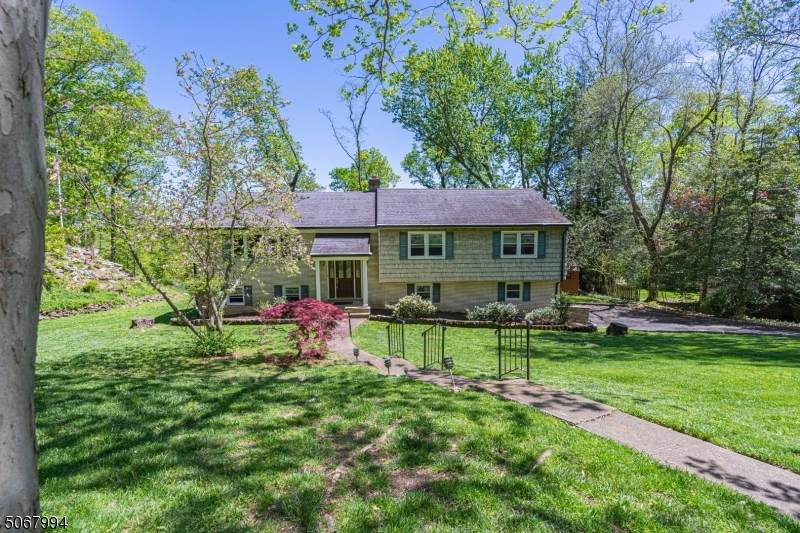 1164 Ridge Dr - Photo 1