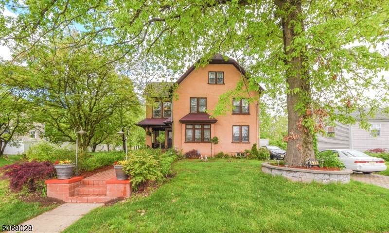 476 East Ave - Photo 1