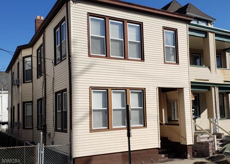 184 Columbia Ave - Photo 1