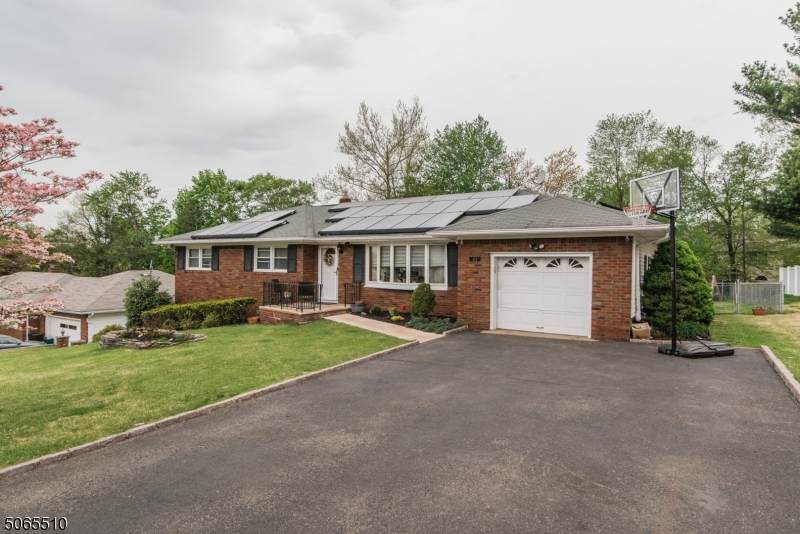 43 Stanford Pl - Photo 1