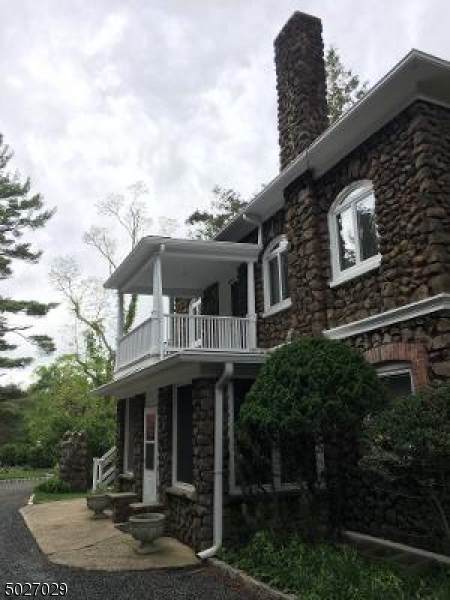 679 Mountain Blvd - Photo 1