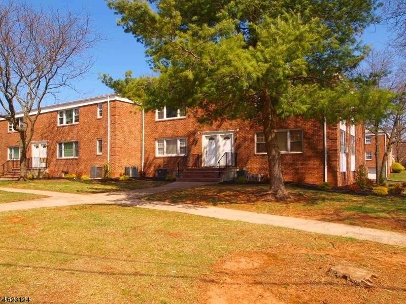 5 Stanford Dr, 2A - Photo 1