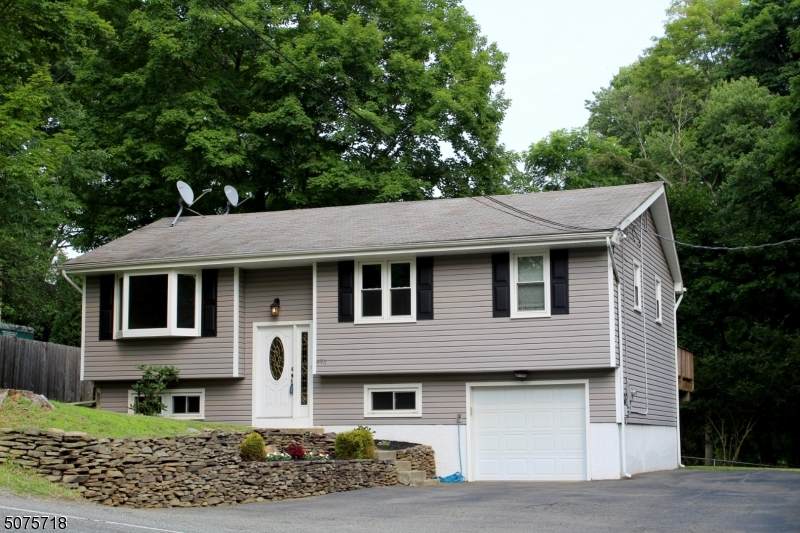 495 Stanhope Rd - Photo 1