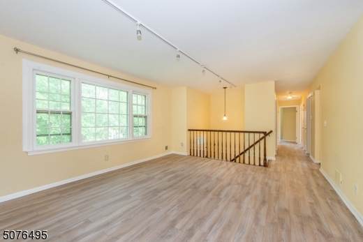 5 Lexington Ave - Photo 1