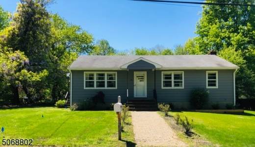 1 Roseland Ave - Photo 1