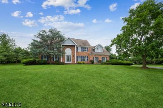 120 Woodview Dr - Photo 1