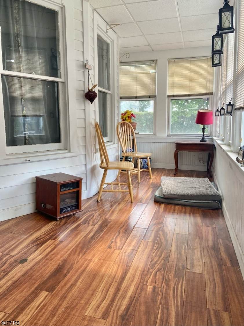 189 Trenton Ave - Photo 1