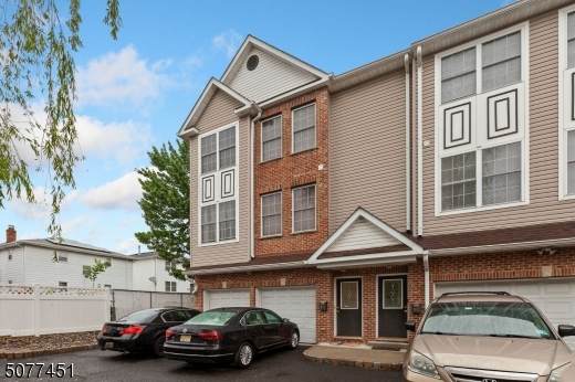 547 E Elizabeth Ave - Photo 1