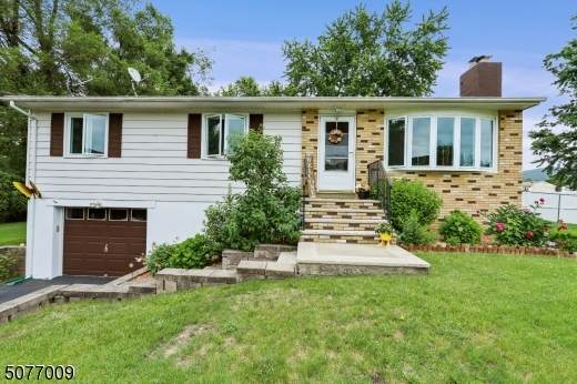 8 Primrose Ln - Photo 1