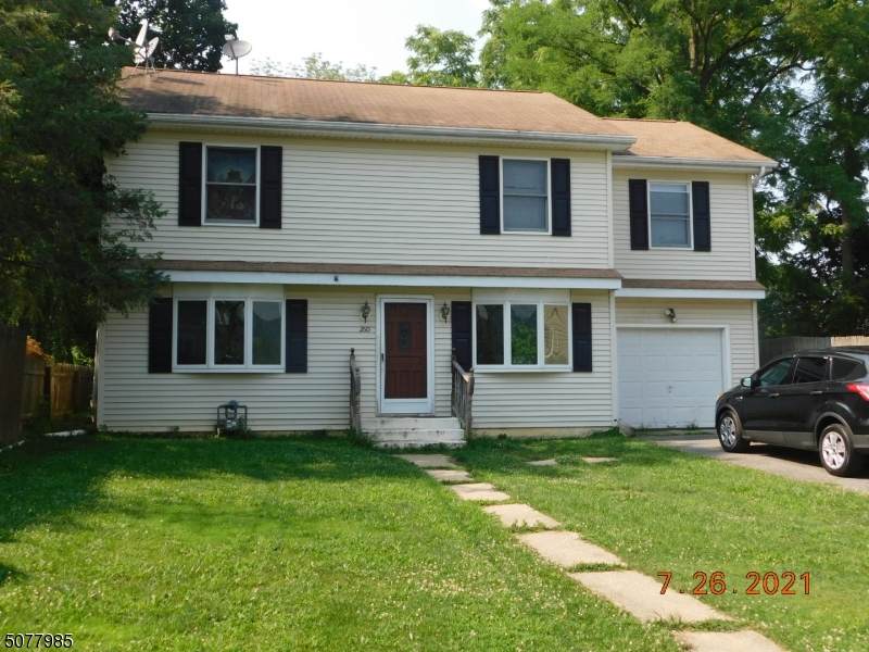 260 Wyoming Ave - Photo 1