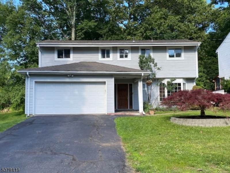 25 Oneida Ave - Photo 1