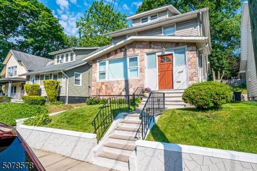1514 Bond St - Photo 1