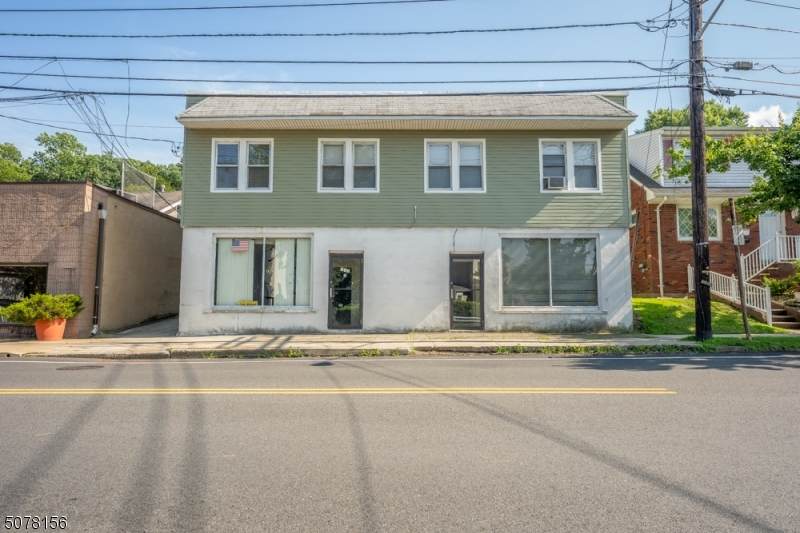 715 Main St - Photo 1