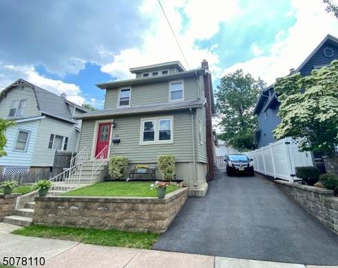 516 Prospect Pl - Photo 1