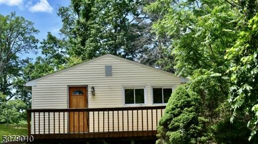 11 Hillside Dr - Photo 1