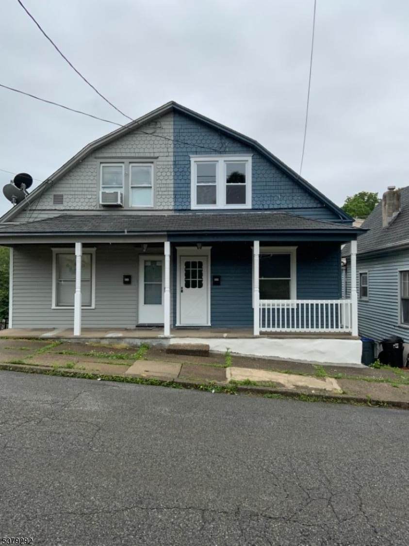 654 Sayre Ave - Photo 1