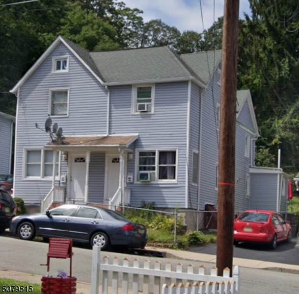 143 Thompson Ave - Photo 1
