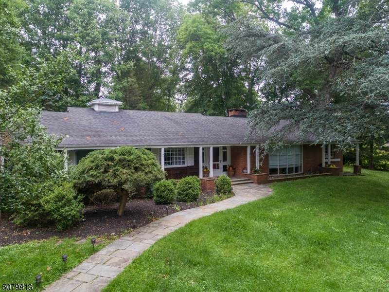2031 Raritan Rd - Photo 1