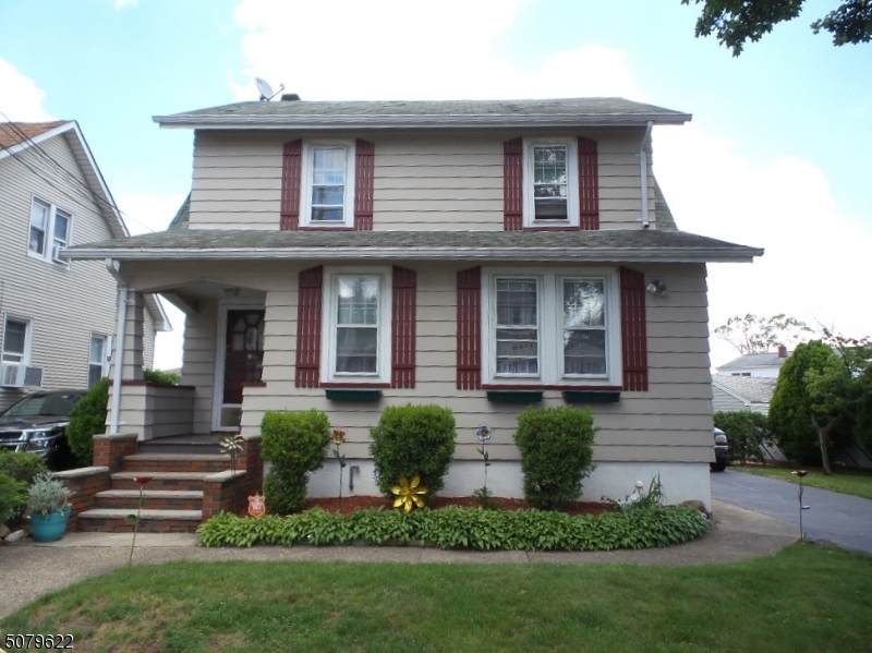 27 Chestnut St - Photo 1