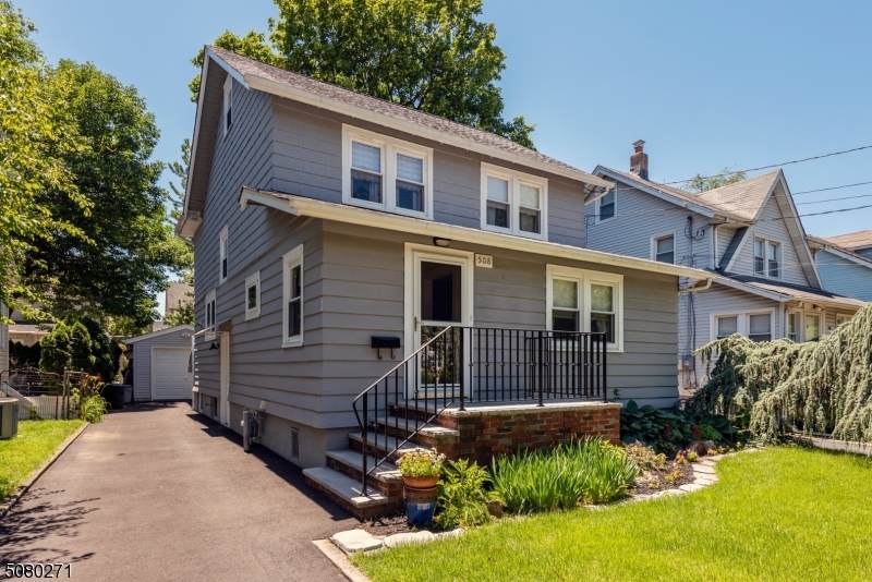 508 Maple Ave - Photo 1