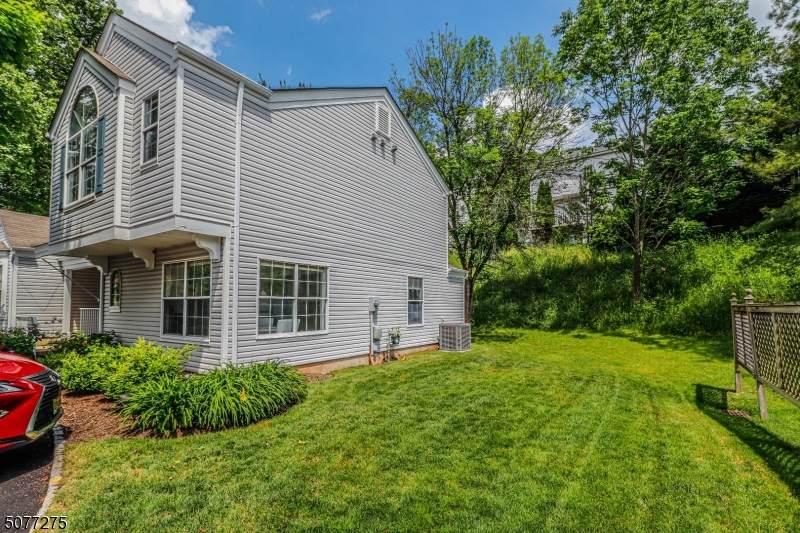382 Finch Ln - Photo 1
