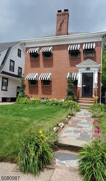 81 Hillcrest Ter - Photo 1