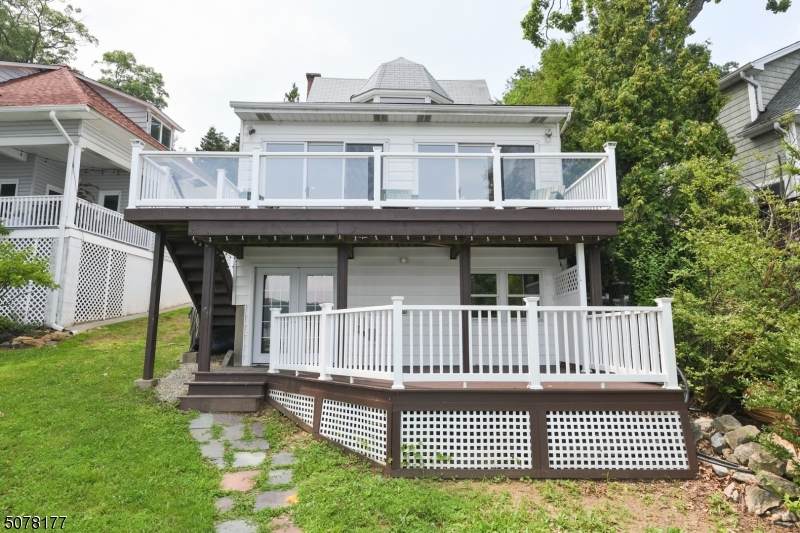 255 Lakeside Blvd - Photo 1