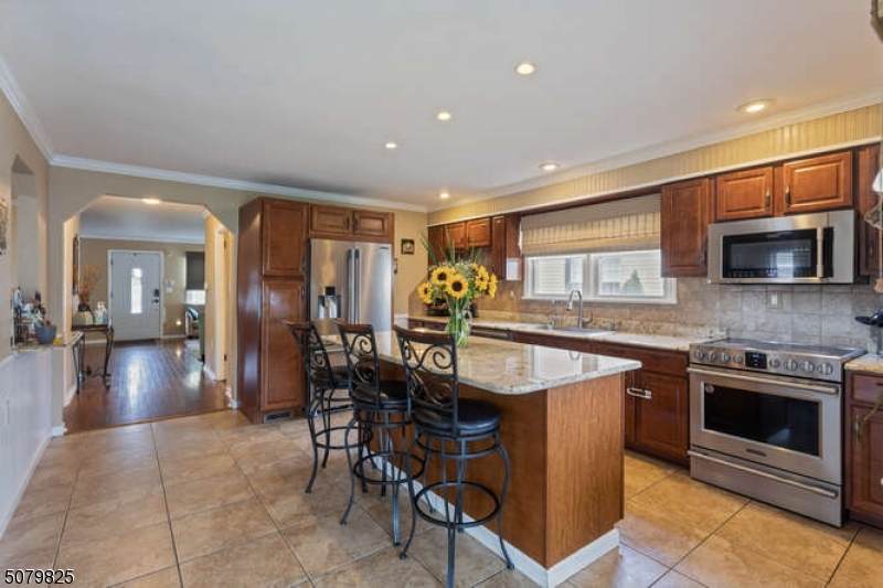 202 Demorest Ave - Photo 1