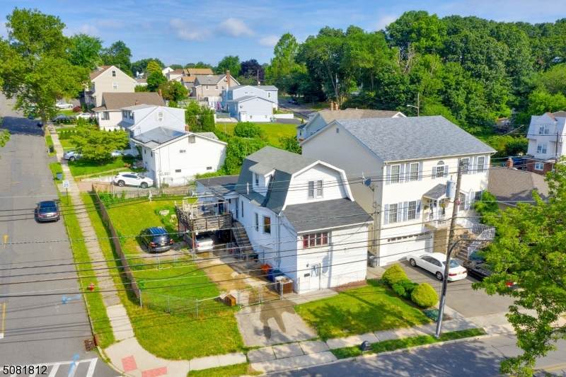 79 Bloomfield Ave - Photo 1